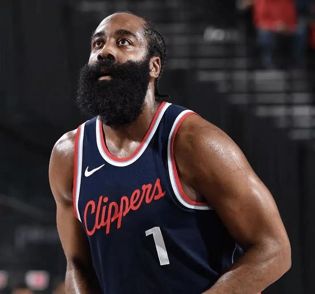 哈登重返赛场,比赛规则变更首场状态出色,拜仁观众沸腾!全场沸腾不已(哈登常规赛场均得分) 哈登重返赛场,比赛规则变更首场状态出色,拜仁观众沸腾!全场沸腾不已(哈登常规赛场均得分)